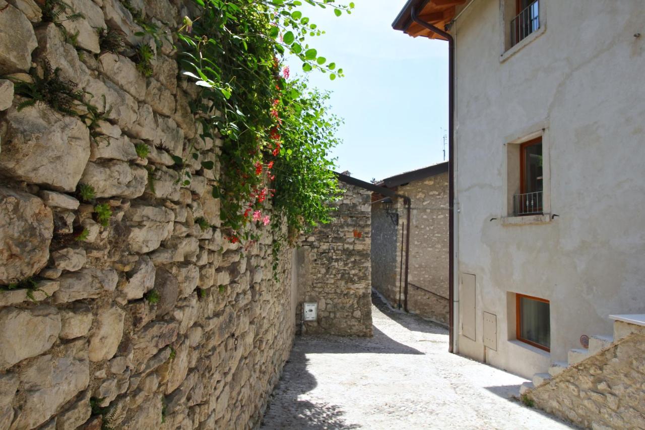Ca De L'Angelon Lejlighedshotel Brenzone sul Garda Eksteriør billede