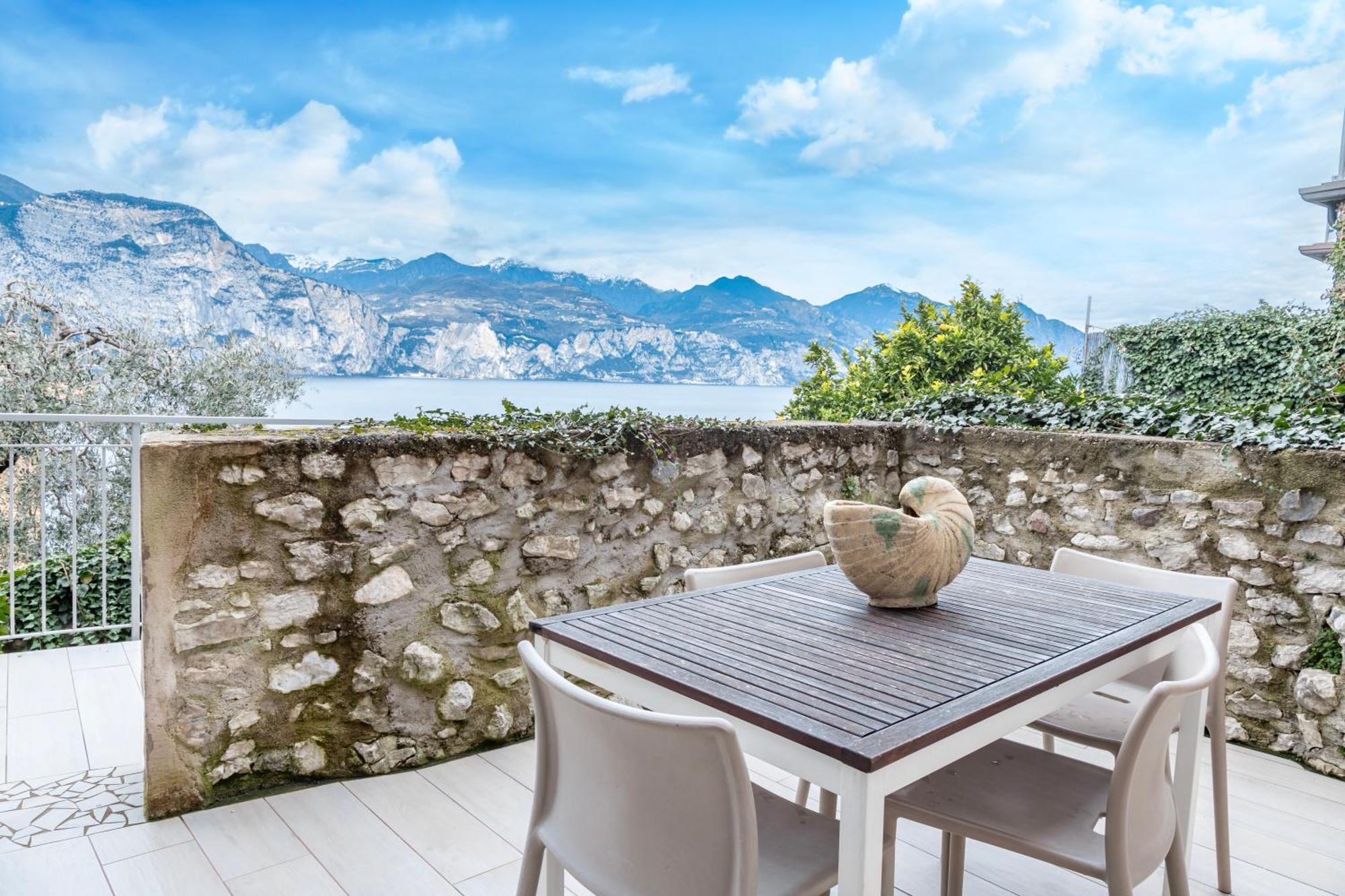 Ca De L'Angelon Lejlighedshotel Brenzone sul Garda Eksteriør billede