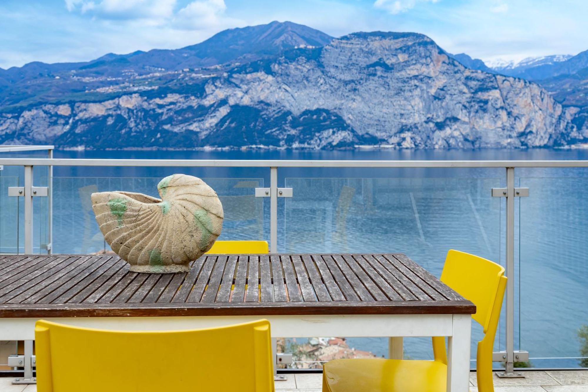 Ca De L'Angelon Lejlighedshotel Brenzone sul Garda Eksteriør billede