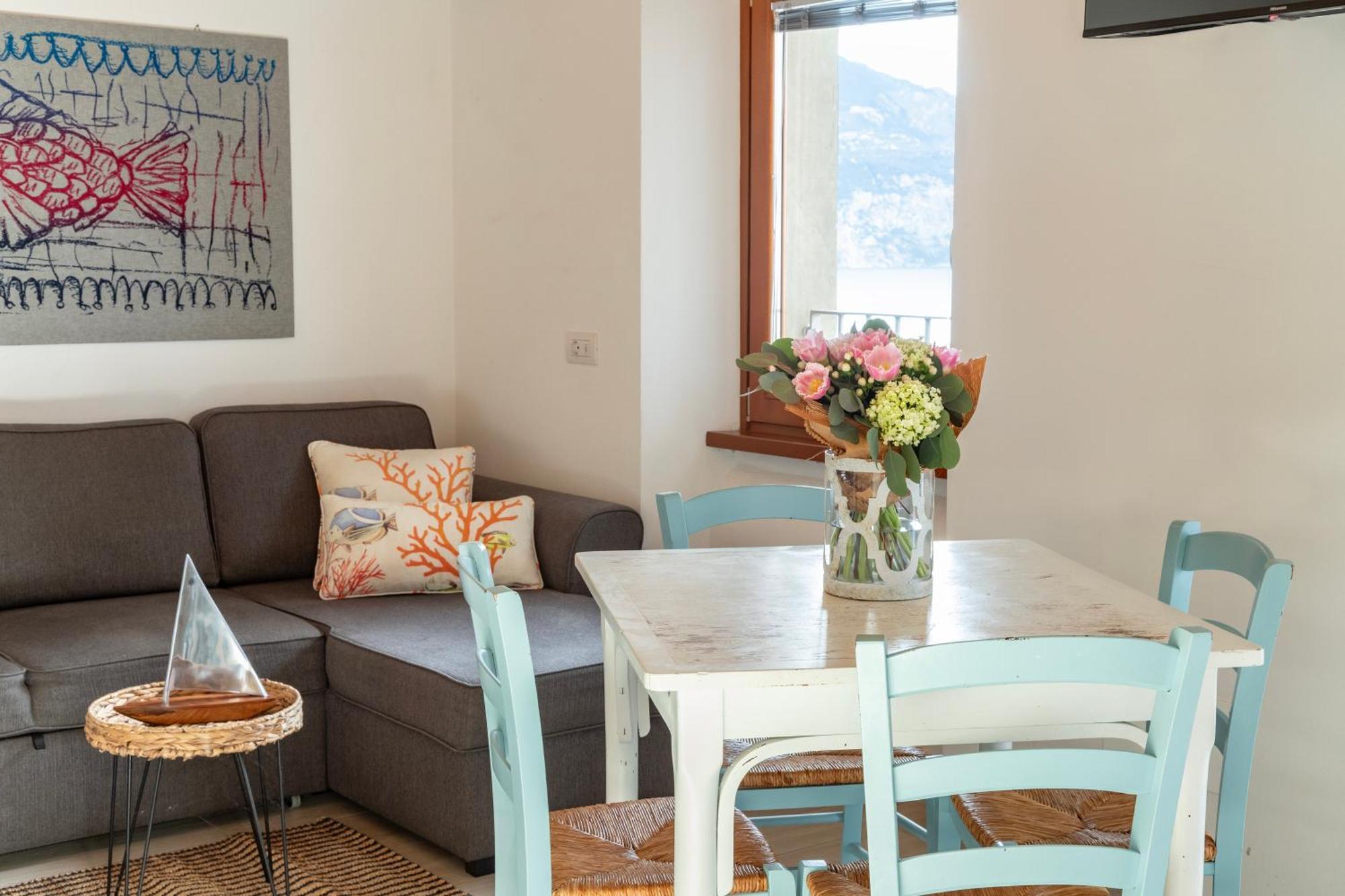 Ca De L'Angelon Lejlighedshotel Brenzone sul Garda Eksteriør billede