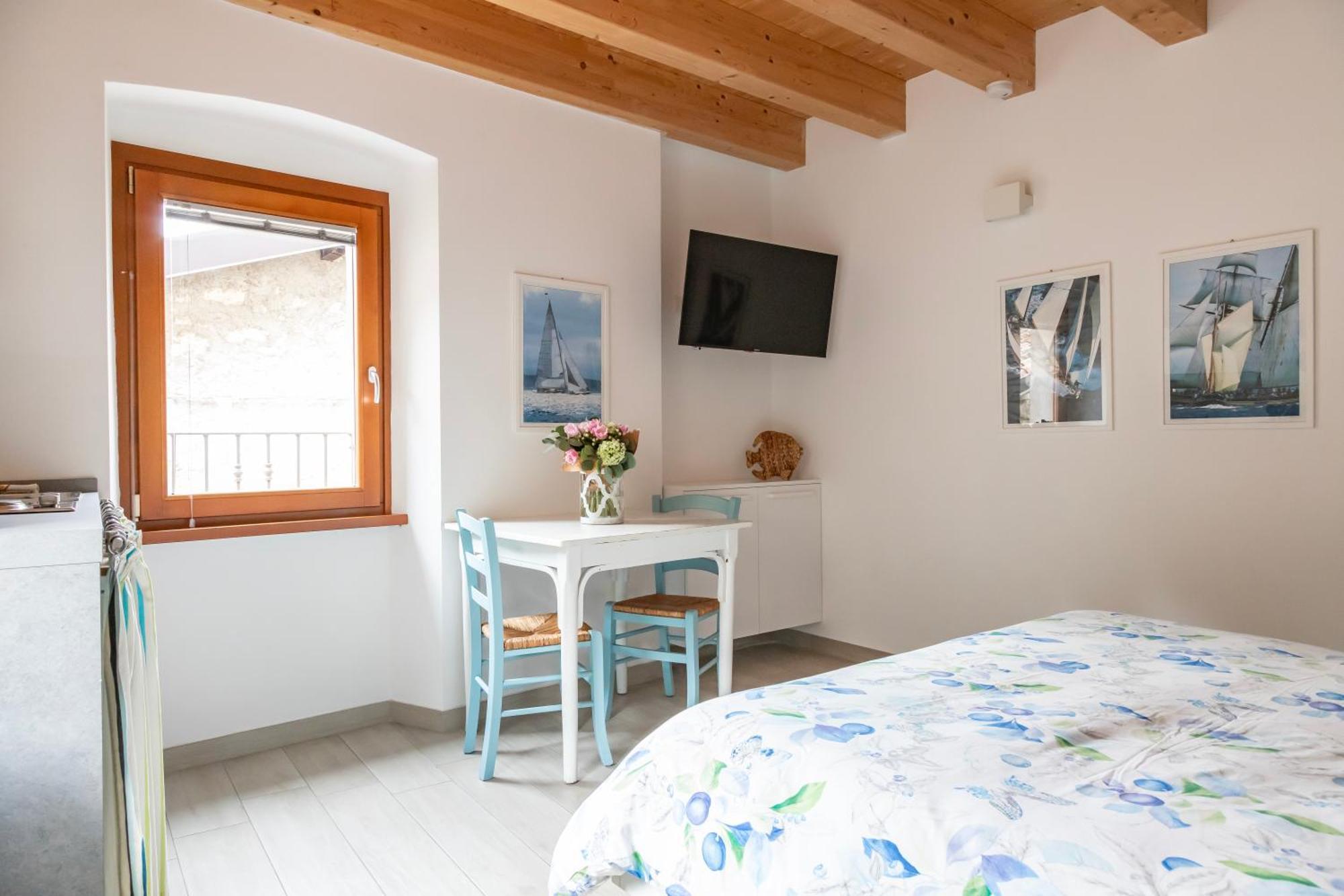Ca De L'Angelon Lejlighedshotel Brenzone sul Garda Værelse billede