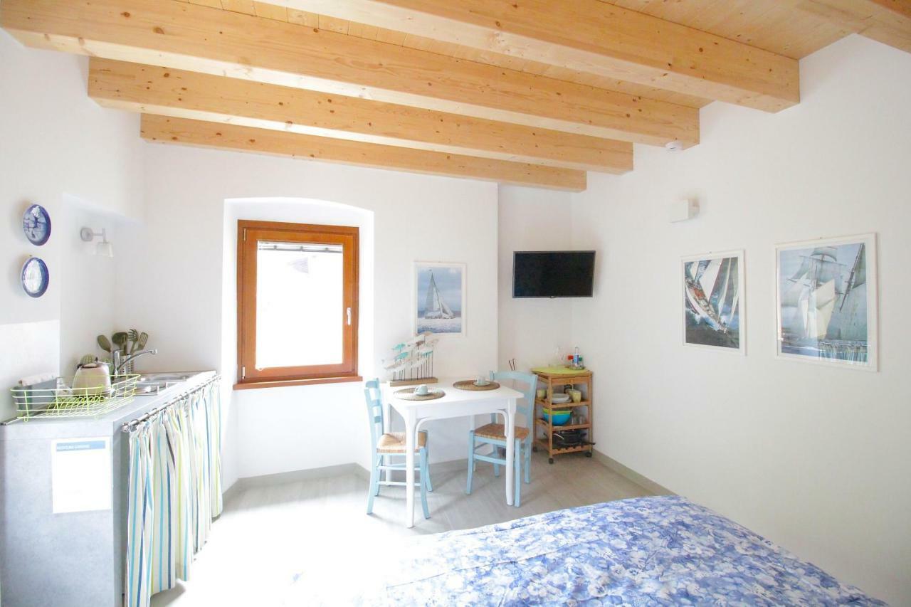 Ca De L'Angelon Lejlighedshotel Brenzone sul Garda Eksteriør billede