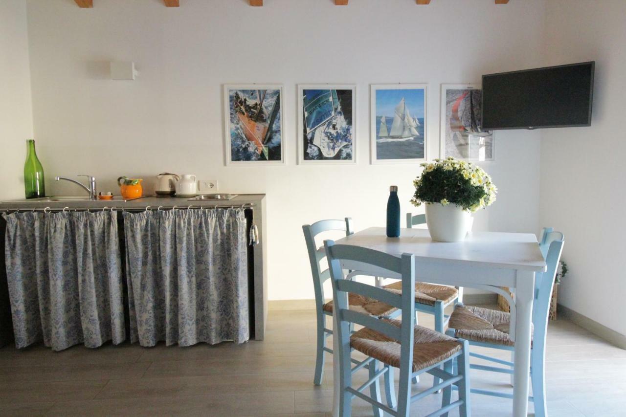 Ca De L'Angelon Lejlighedshotel Brenzone sul Garda Eksteriør billede